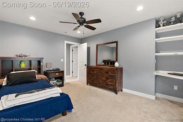525 Broadacre Avenue, Clawson, MI 48017