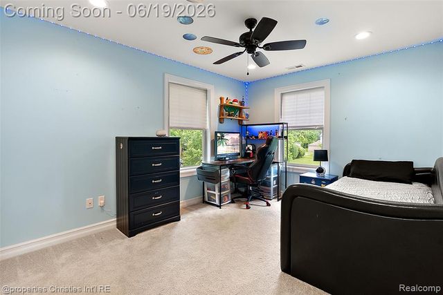 525 Broadacre Avenue, Clawson, MI 48017