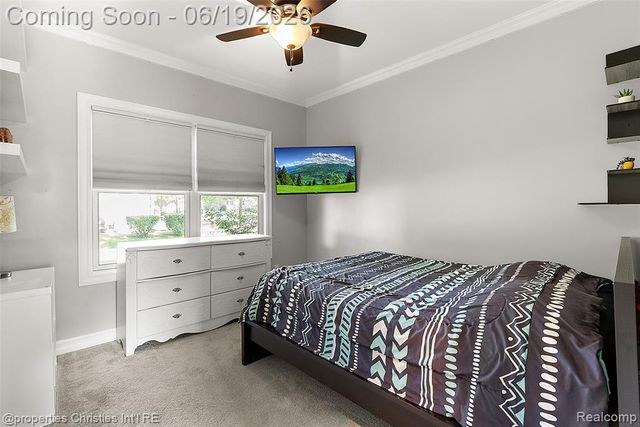 525 Broadacre Avenue, Clawson, MI 48017
