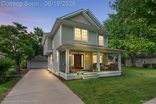 525 Broadacre Avenue, Clawson, MI 48017