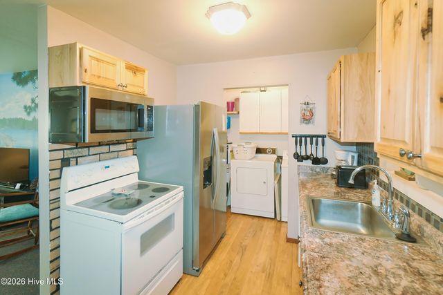 114 NW 21st Street, Oak Island, NC 28465