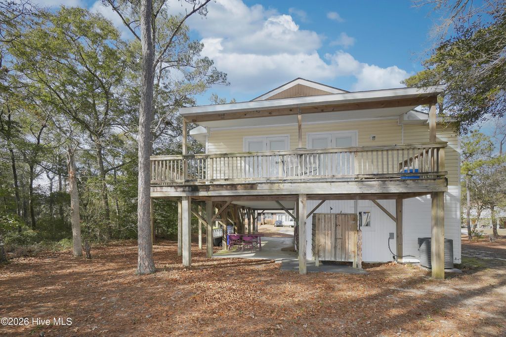 114 NW 21st Street, Oak Island, NC 28465