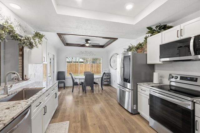 1105 Meadow Crest Lane, Mansfield, TX 76063