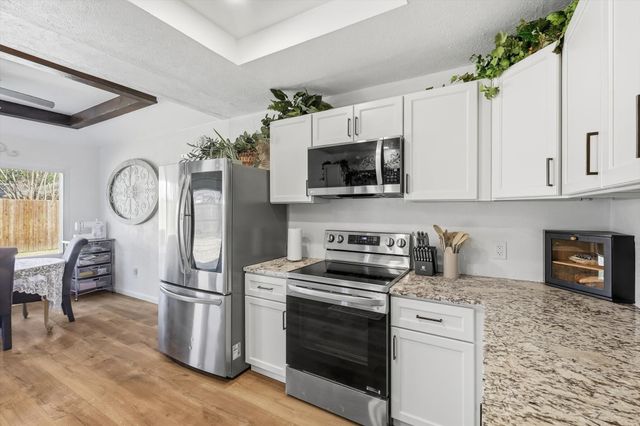 1105 Meadow Crest Lane, Mansfield, TX 76063