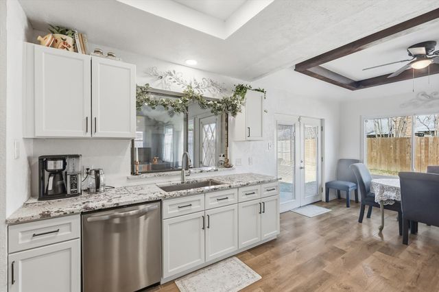 1105 Meadow Crest Lane, Mansfield, TX 76063