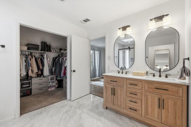 1105 Meadow Crest Lane, Mansfield, TX 76063