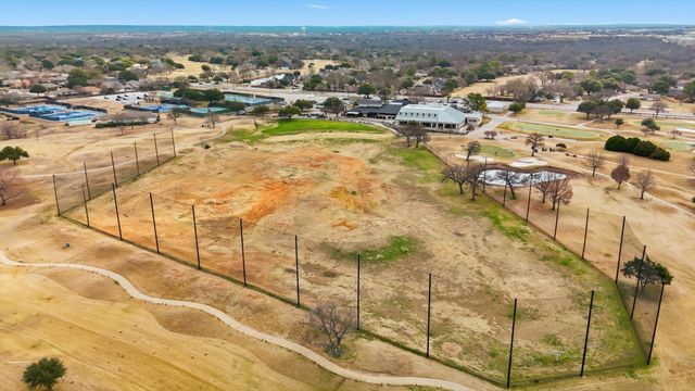 1105 Meadow Crest Lane, Mansfield, TX 76063