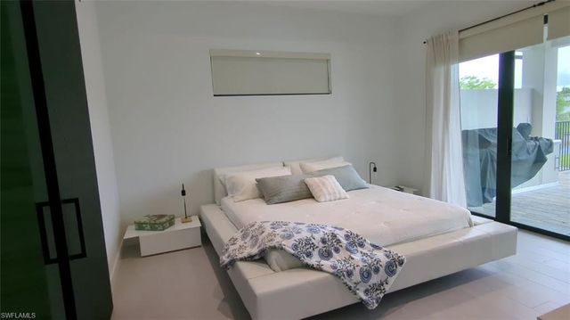 308 SW 13th CT, Cape Coral, FL 33991