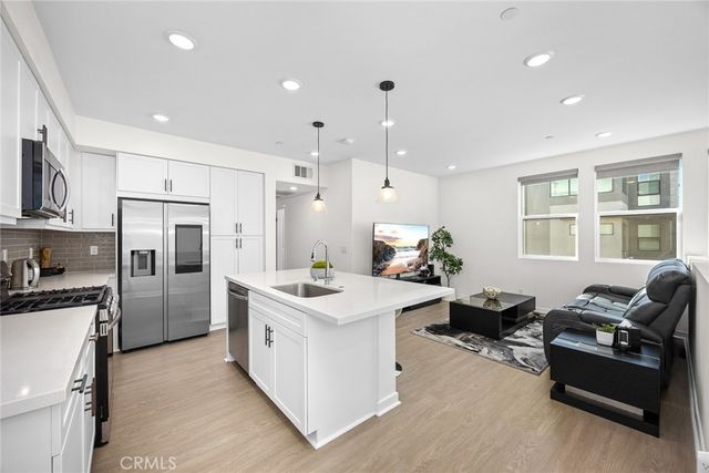 11026 Momentum, Rancho Cucamonga, CA 91730