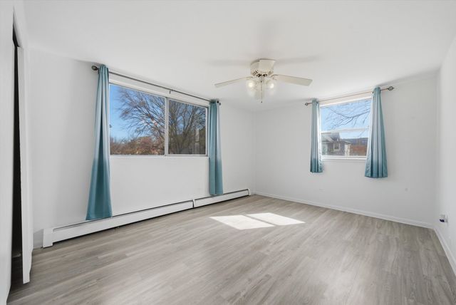 415 Wesley Avenue 21, Oak Park, IL 60302