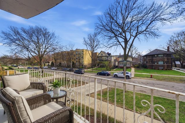 415 Wesley Avenue 21, Oak Park, IL 60302