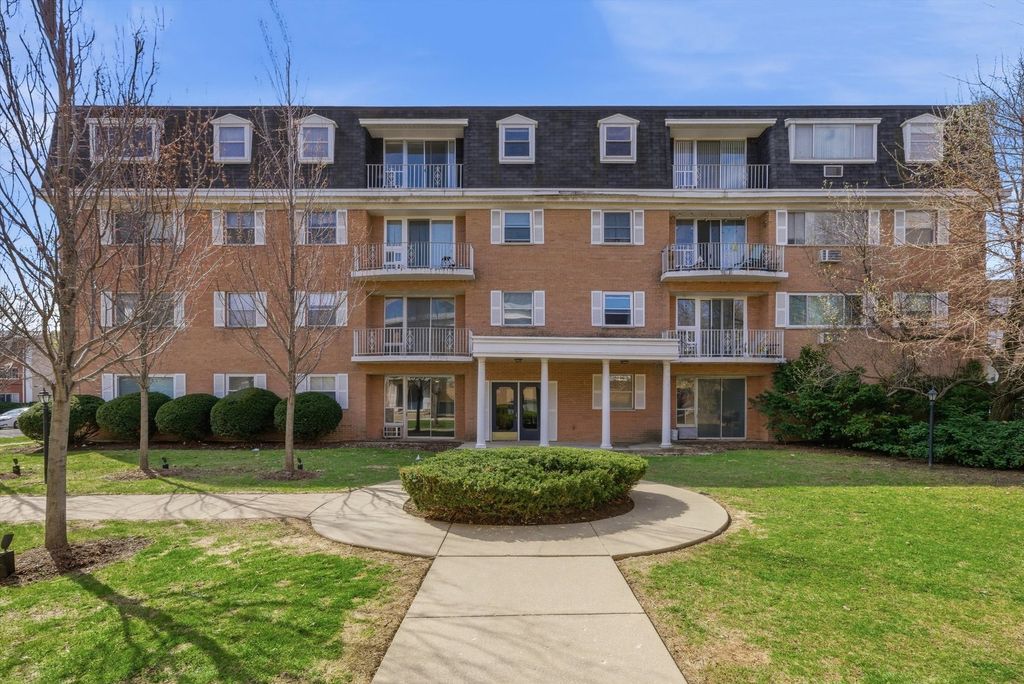 415 Wesley Avenue 21, Oak Park, IL 60302