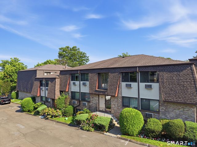 255 Strawberry Hill Avenue E5, Stamford, CT 06902