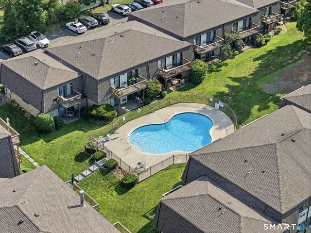 255 Strawberry Hill Avenue E5, Stamford, CT 06902
