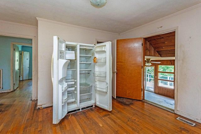 14329 Lower East Valley Road, Pikeville, TN 37367