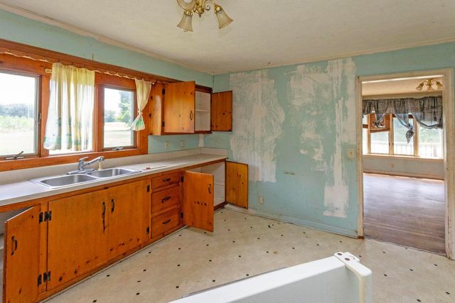 14329 Lower East Valley Road, Pikeville, TN 37367