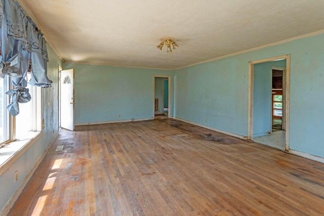 14329 Lower East Valley Road, Pikeville, TN 37367