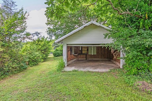 14329 Lower East Valley Road, Pikeville, TN 37367