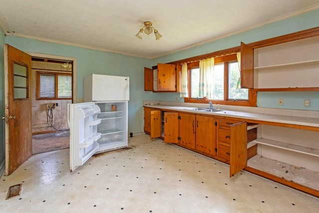 14329 Lower East Valley Road, Pikeville, TN 37367