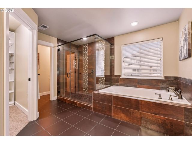 12931 Nw KYLA Ln, Portland, OR 97229