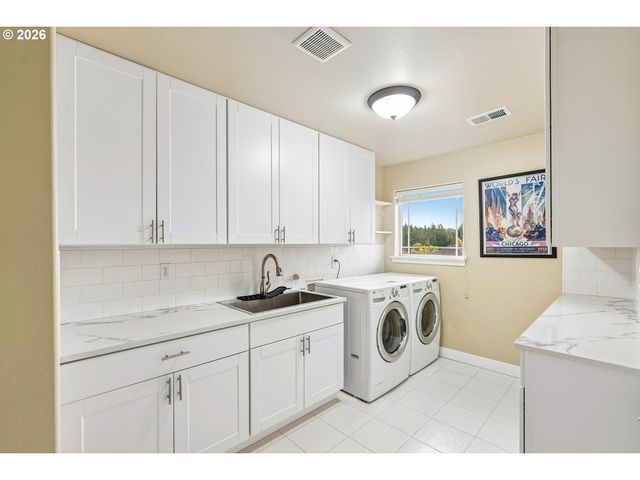 12931 Nw KYLA Ln, Portland, OR 97229