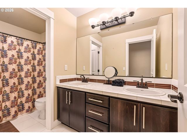 12931 Nw KYLA Ln, Portland, OR 97229