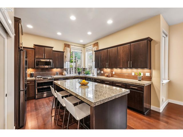 12931 Nw KYLA Ln, Portland, OR 97229