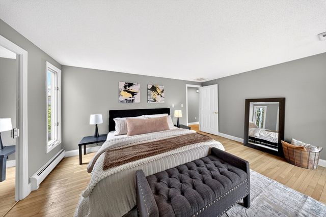 814 Sharps Lot Rd, Swansea, MA 02777
