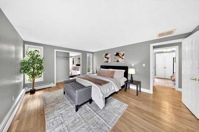 814 Sharps Lot Rd, Swansea, MA 02777