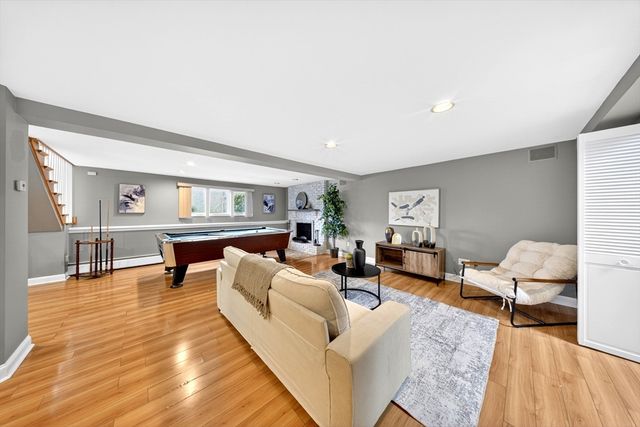 814 Sharps Lot Rd, Swansea, MA 02777