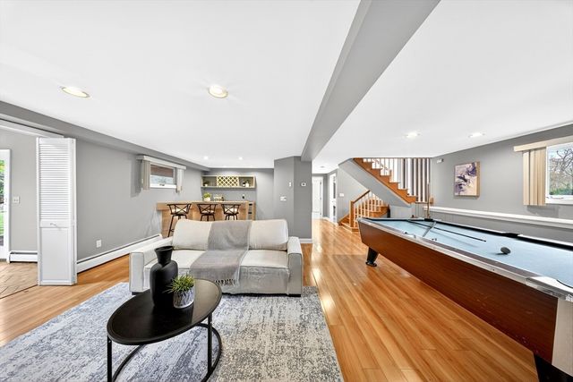 814 Sharps Lot Rd, Swansea, MA 02777