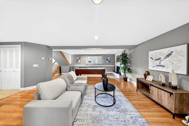 814 Sharps Lot Rd, Swansea, MA 02777