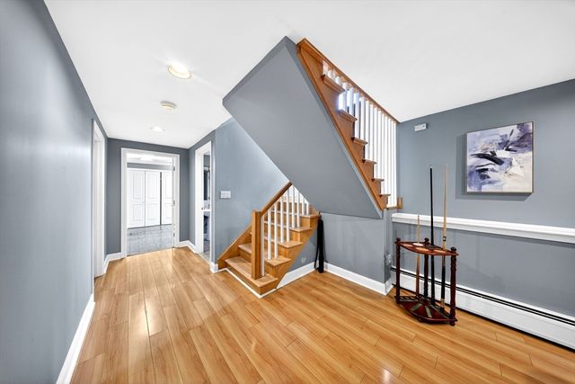 814 Sharps Lot Rd, Swansea, MA 02777