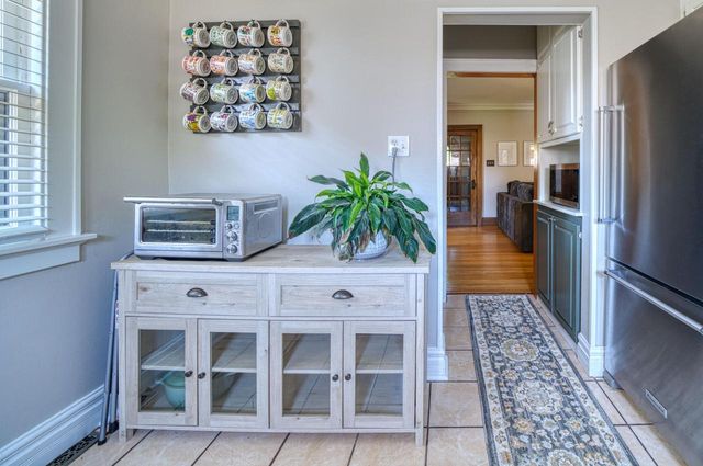 426 N 70th STREET, Wauwatosa, WI 53213