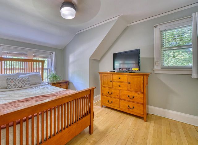 426 N 70th STREET, Wauwatosa, WI 53213