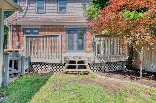 426 N 70th STREET, Wauwatosa, WI 53213