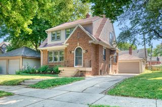426 N 70th STREET, Wauwatosa, WI 53213