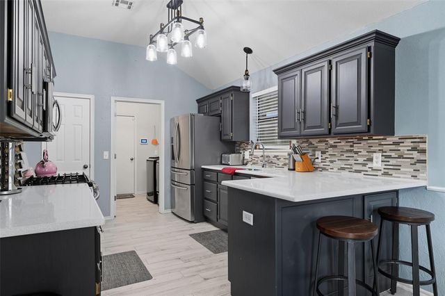 2520 Port Rush Drive, Moore, OK 73160