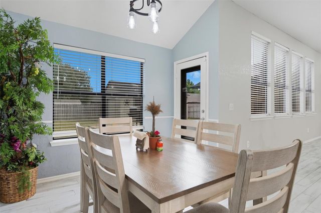 2520 Port Rush Drive, Moore, OK 73160