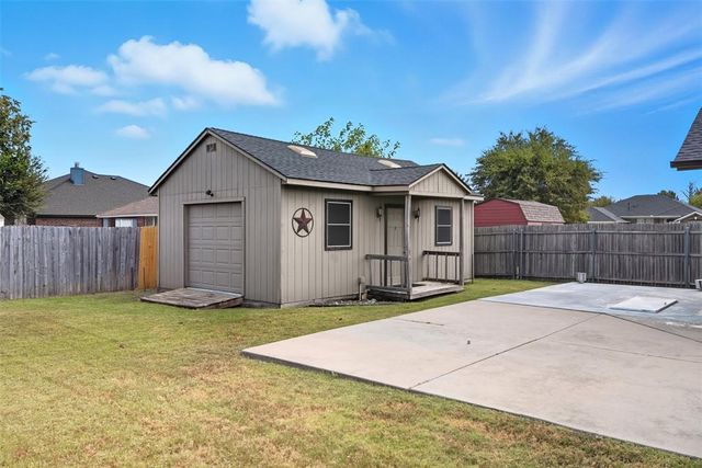 2520 Port Rush Drive, Moore, OK 73160
