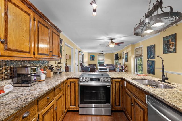 544 Holt Street, Athens, TN 37303