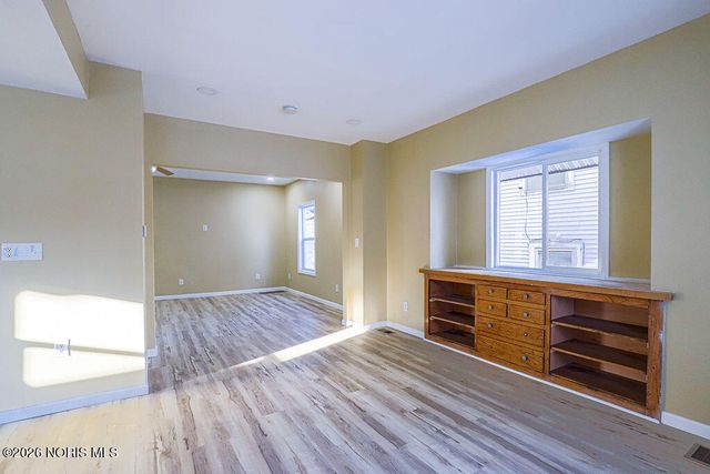 2121 Airport Highway, Toledo, OH 43609