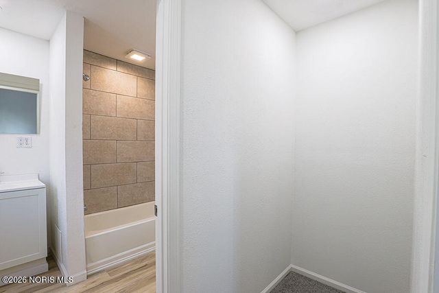 2121 Airport Highway, Toledo, OH 43609