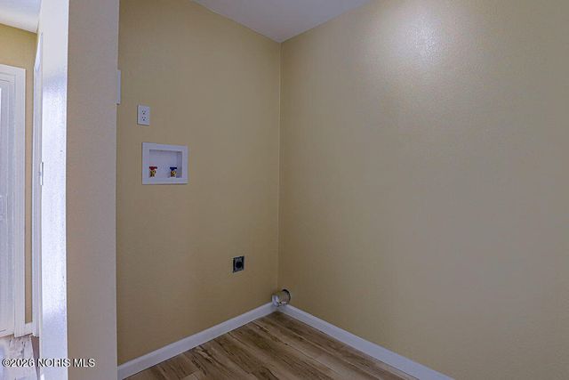 2121 Airport Highway, Toledo, OH 43609