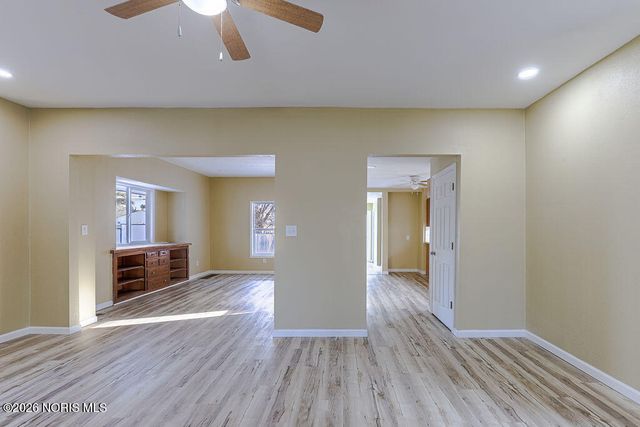 2121 Airport Highway, Toledo, OH 43609