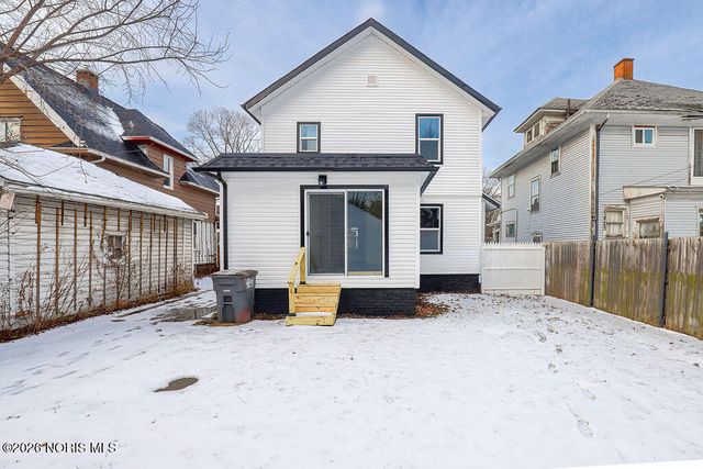 2121 Airport Highway, Toledo, OH 43609