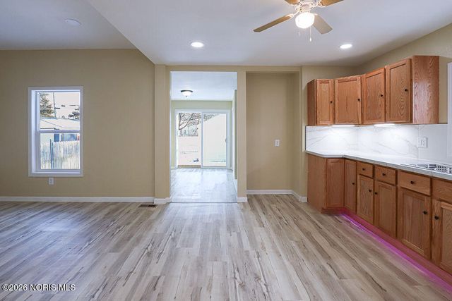 2121 Airport Highway, Toledo, OH 43609