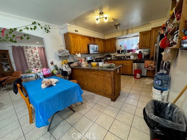 12112 Hoyt Street, Sylmar, CA 91342