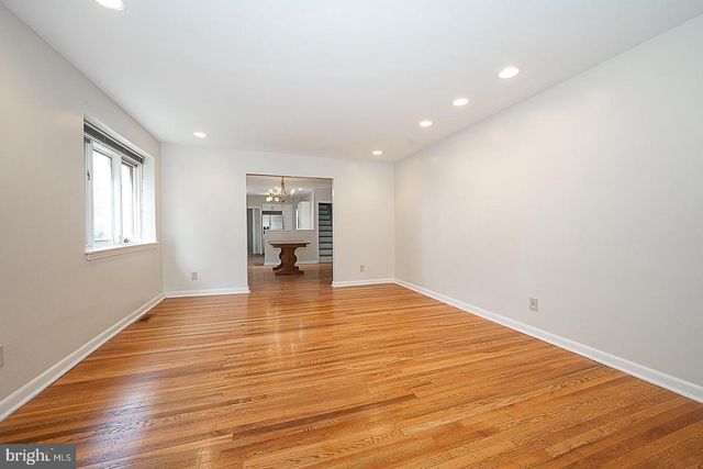 1457 MANOA RD, Wynnewood, PA 19096