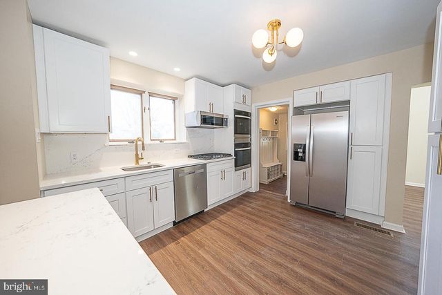 1457 MANOA RD, Wynnewood, PA 19096